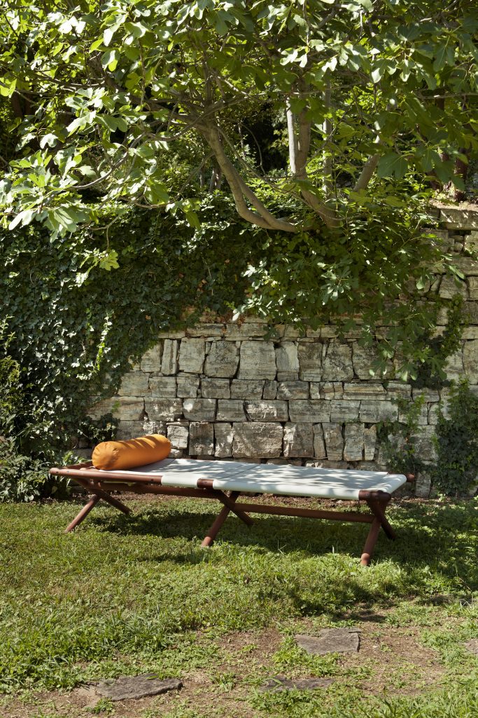 paraggi sun lounger with a stone background