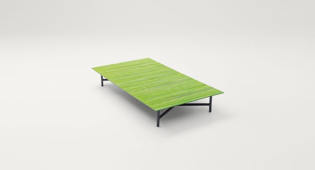 Nesso Outdoor Coffe Table, leg structe in black aluminium, top in green color on a white background.