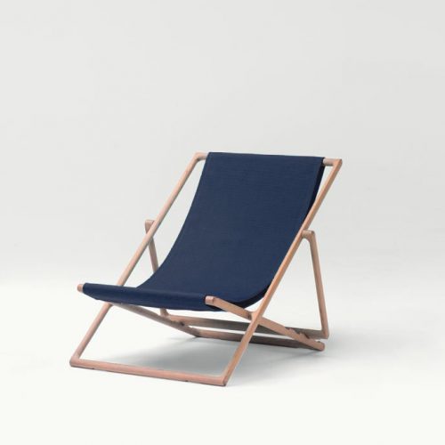 Portofino Outdoor Deck Chair, structure in natural heartwood, upholstery in blue fabrics on a white background.