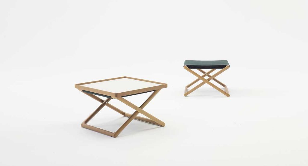 Portofino Outdoor Stool, structure in natural heartwood. Top, right in in blue wood, left in white steel on a white background.