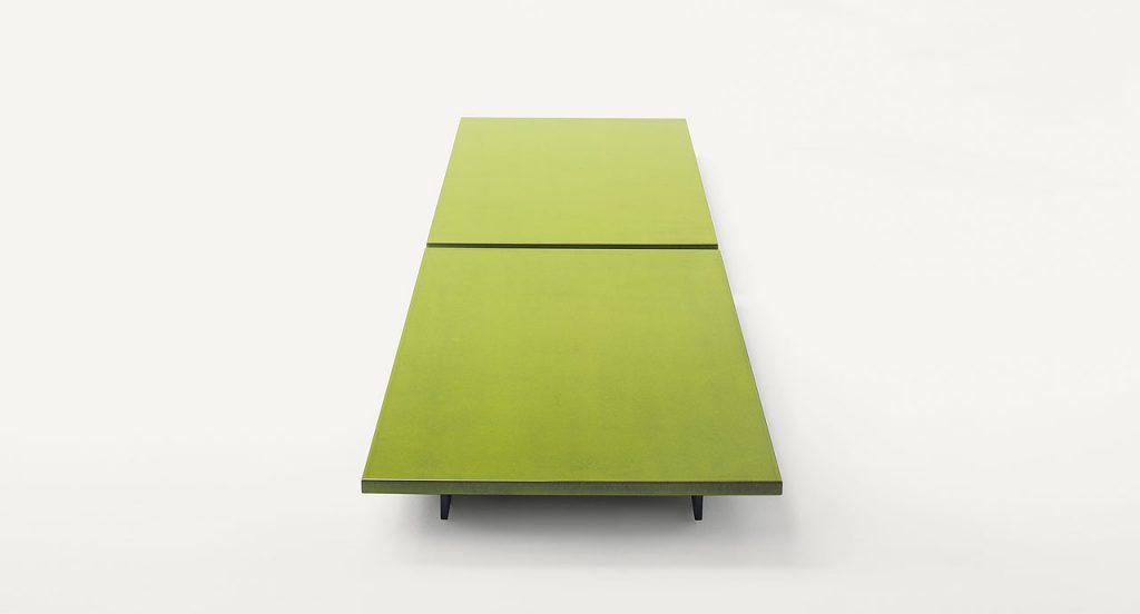 Green Sunset Side Table, top in wood, structure in steel on a white background.