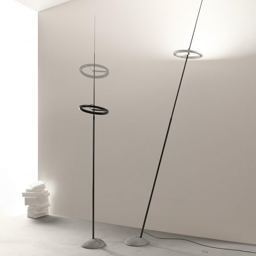 A white room with two Ringelpietz lamps