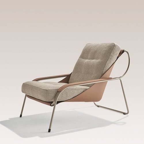 Maggiolina lounge chair, featuring a leather seat and a metal frame with gray cushions on a white background.