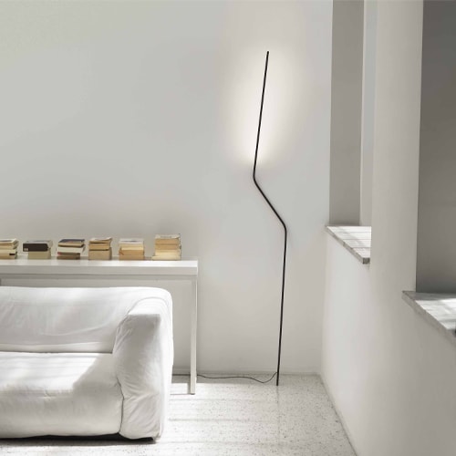 Neo: A cutting-edge movable lighting object with hyper-contemporary design.