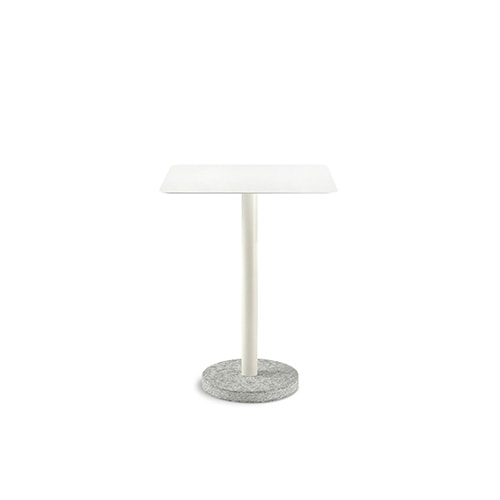 Bernardo side tables: versatile complements for any decor.