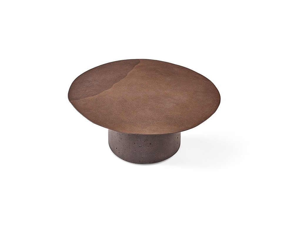 Brown circular coffee table in recycled glass in a white background, the surface is not flat