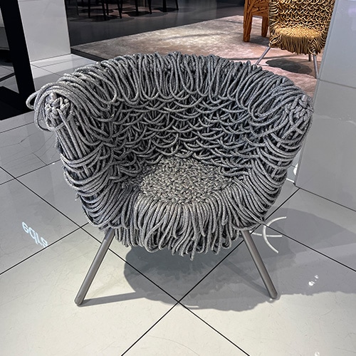 Innovative chair, with an acrylic core