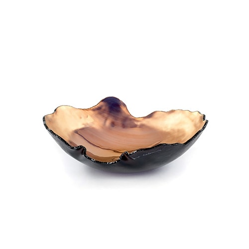 Bowl made of Regina crystal in a shiny bronze tone on a white background.