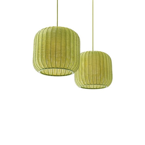 Stylish suspension lights with basket-weave shades in light green, blending organic texture with modern design for a cozy yet contemporary ambiance.