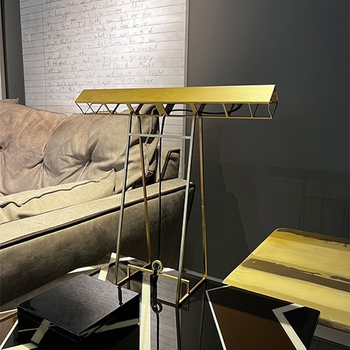 disp_Bax_Hubble_Curiosity_Table_Lamp_000