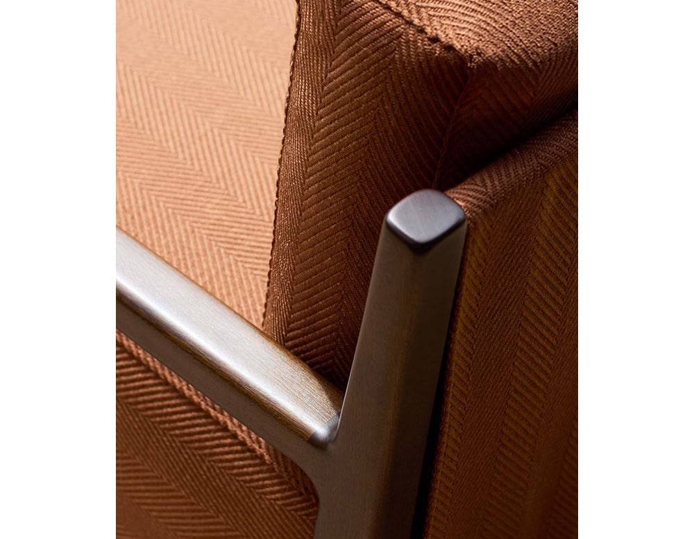 Ext_LPIDC08_Lounge_Chair_006