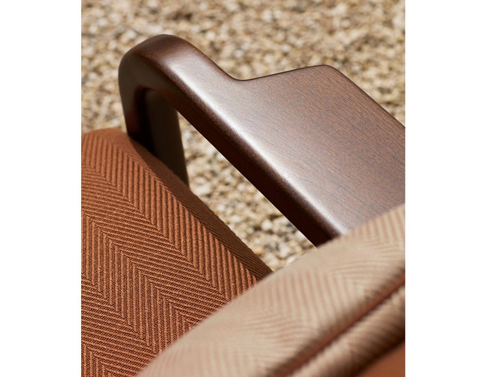 Ext_LPIDC08_Lounge_Chair_007