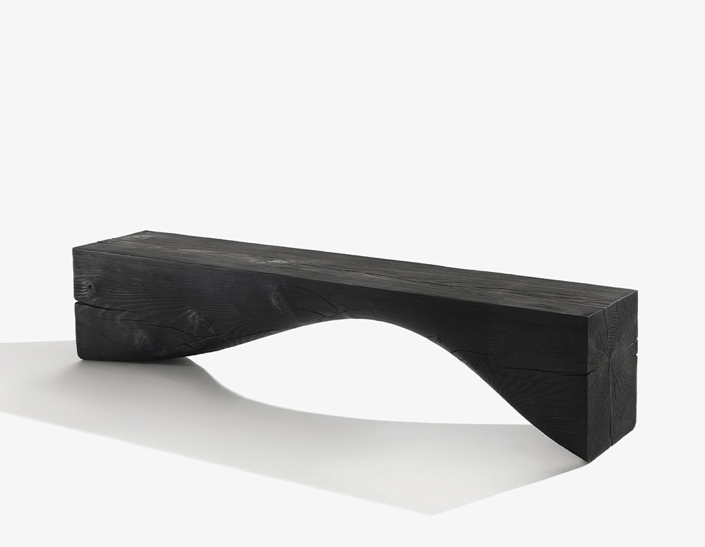 Riva_Curve_Bench_003