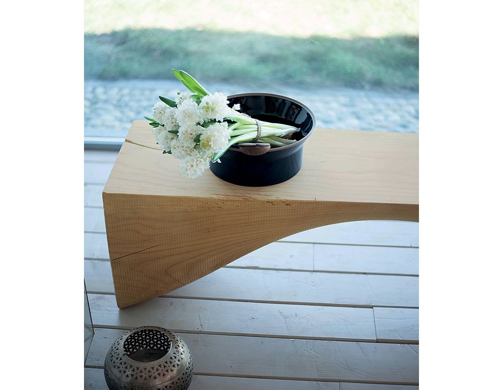 Riva_Curve_Bench_005