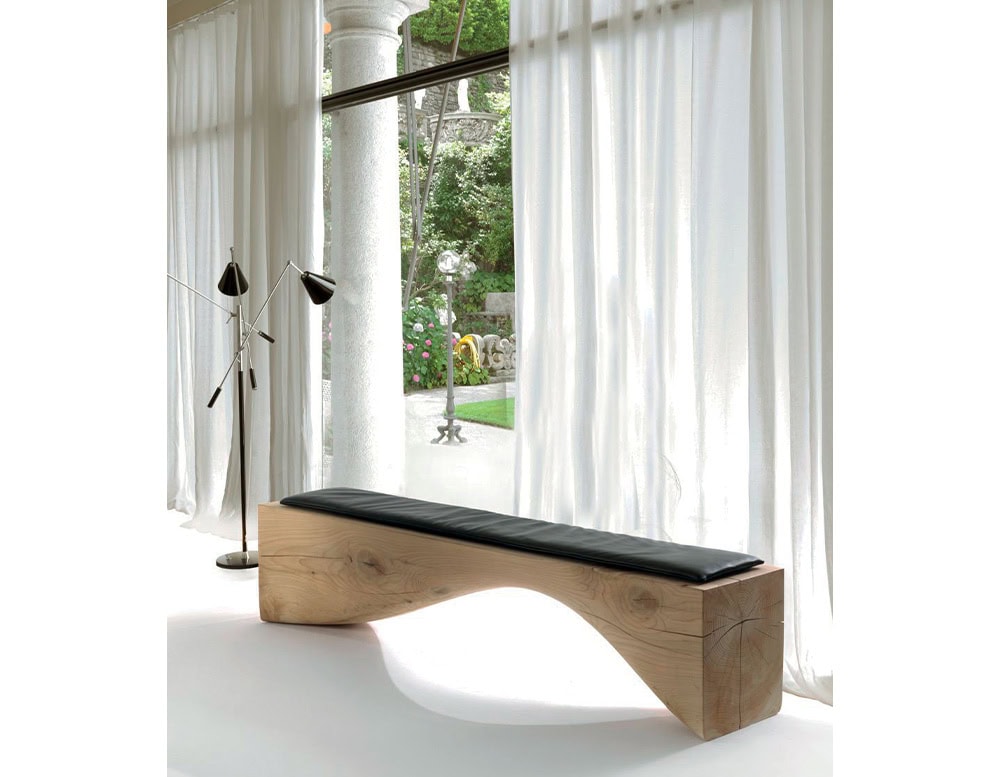 Riva_Curve_Bench_006