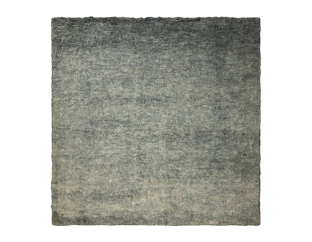Bellini Rug features a soft gradient with subtle tonal movement, creating a sense of calm and depth. Its minimal design brings refined texture, making it a versatile piece for contemporary spaces.