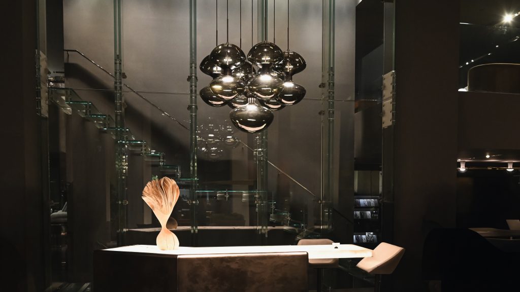 Floyd suspension light composed of clustered reflective glass spheres creating a sculptural floating effect that diffuses light softly while adding depth and drama to contemporary interiors with a refined architectural presence.