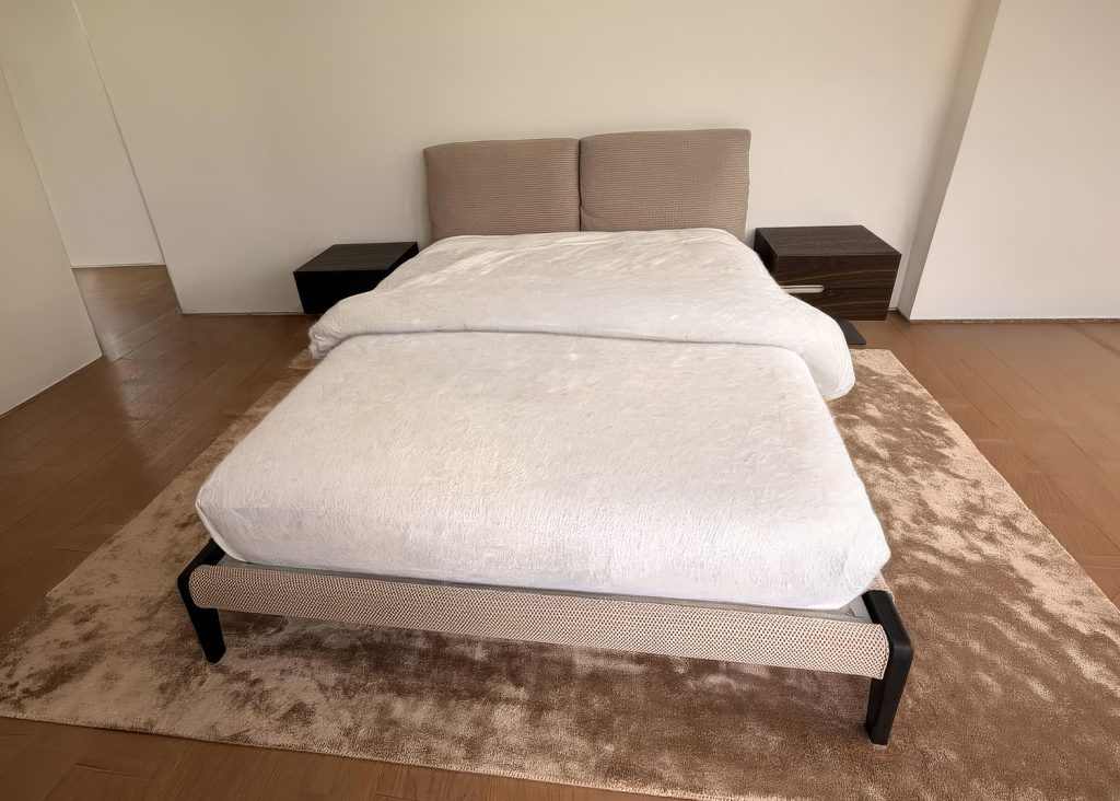 Kriss Queen Bed