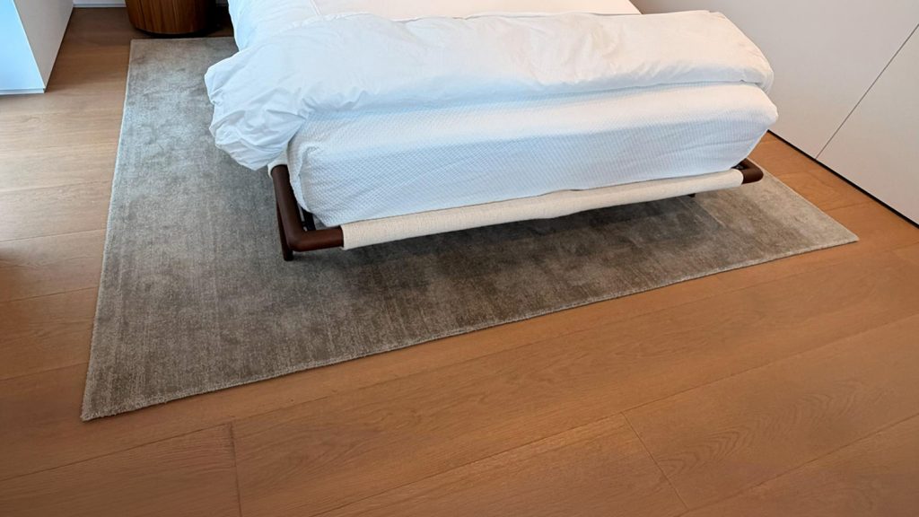 Mark 2 PolySilk Rug
